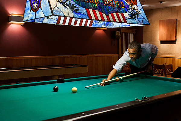 Barack Obama shooting pool