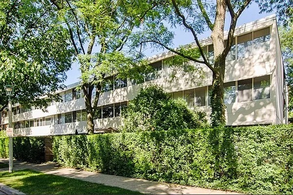 300 North Maple Avenue, Apt. 15, Oak Park