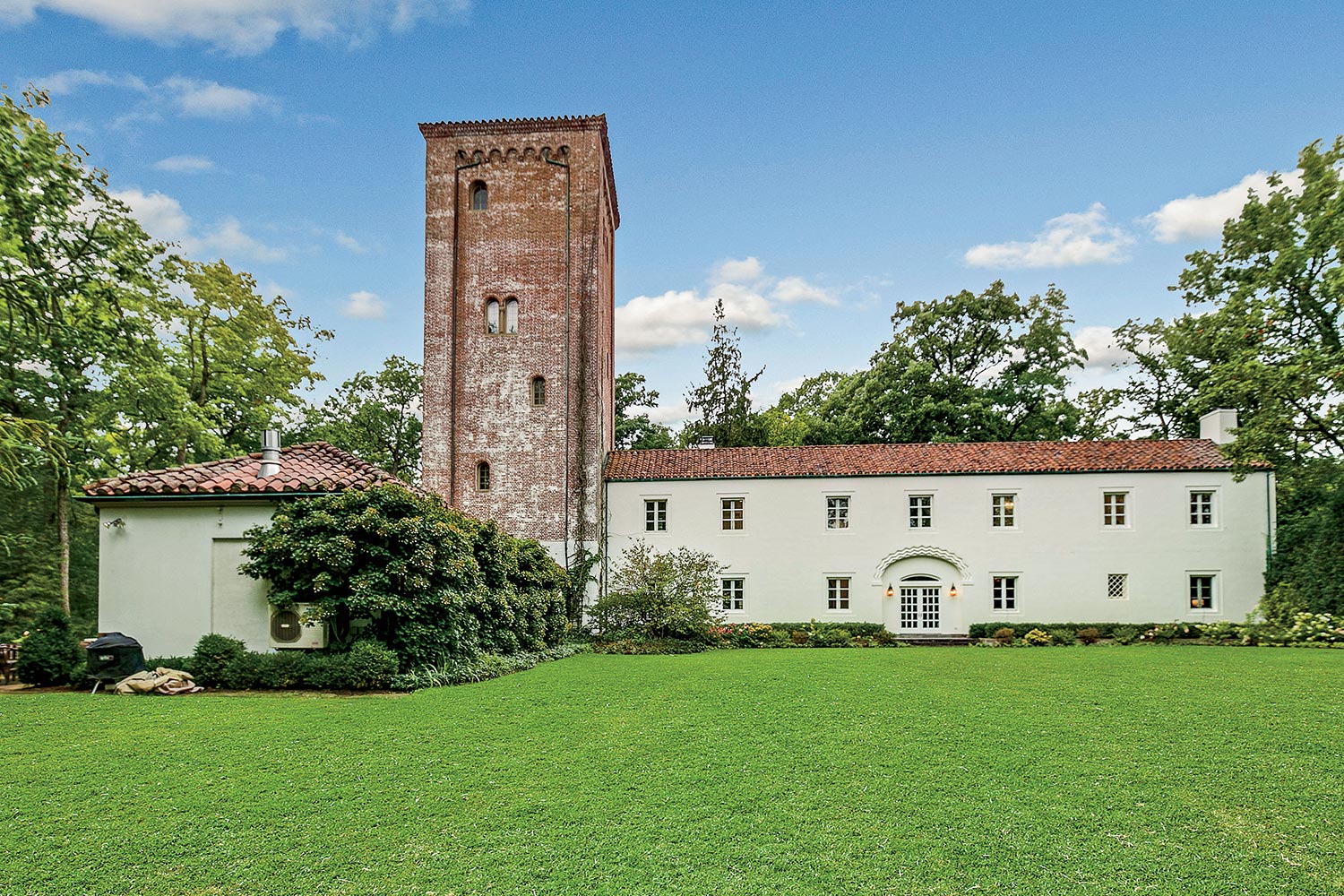 Outside the Lake Forest villa