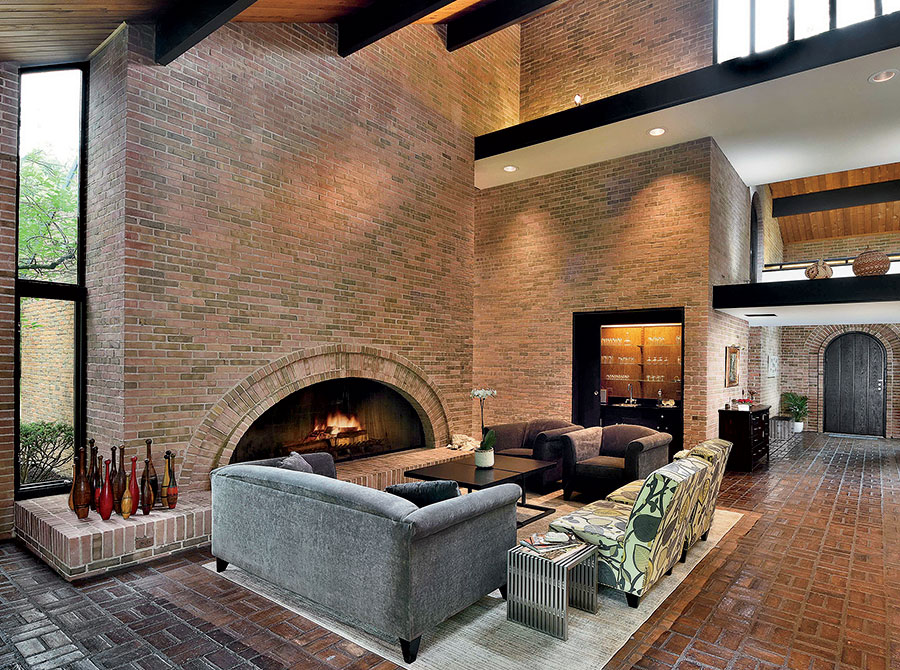 Sitting area with a large fireplace