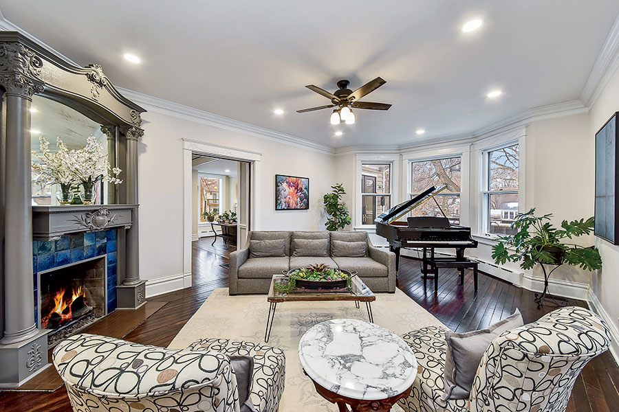 The living room in Bauer Mansion