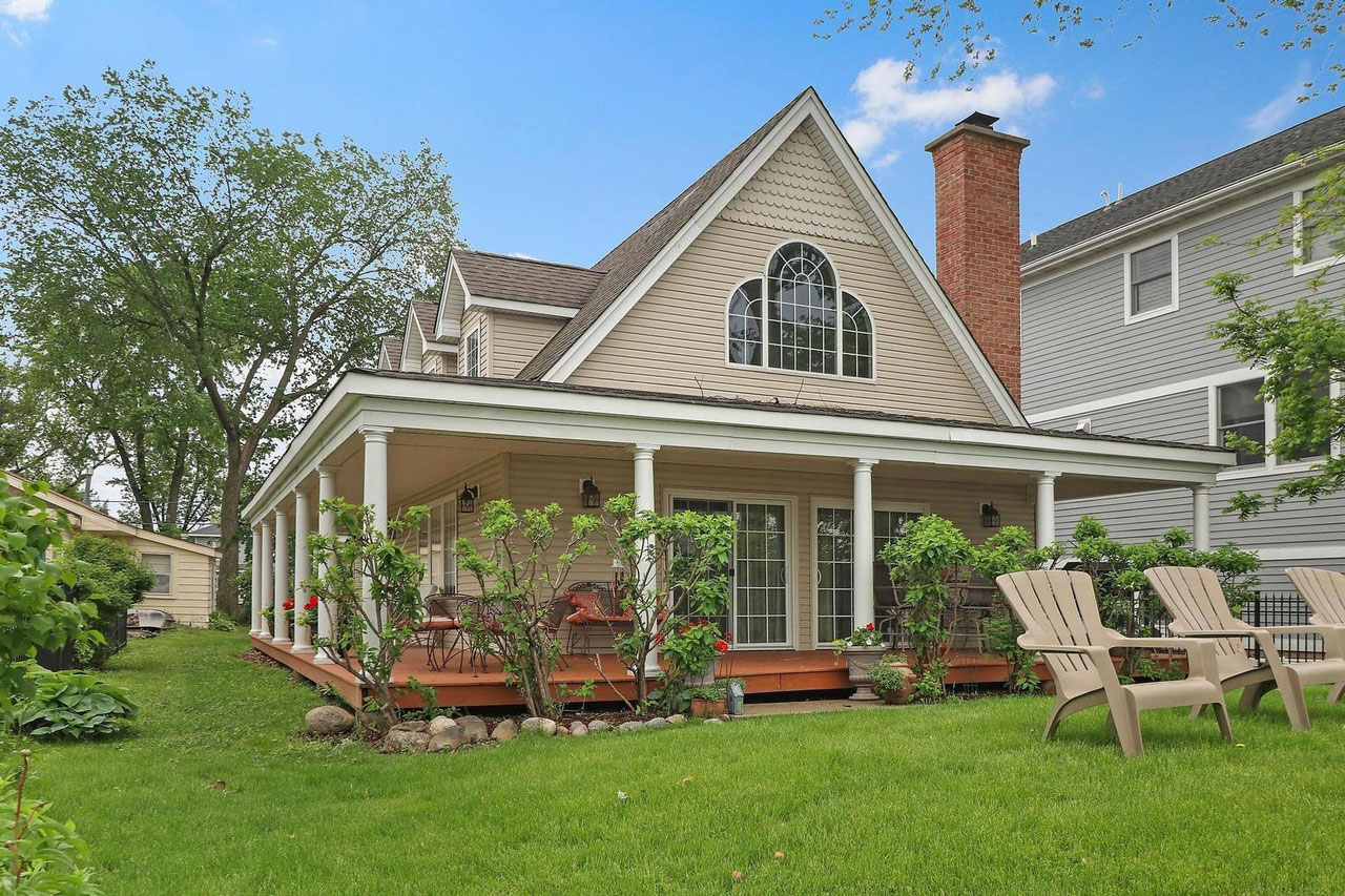 Five Waterfront Homes For Sale Chicago Magazine