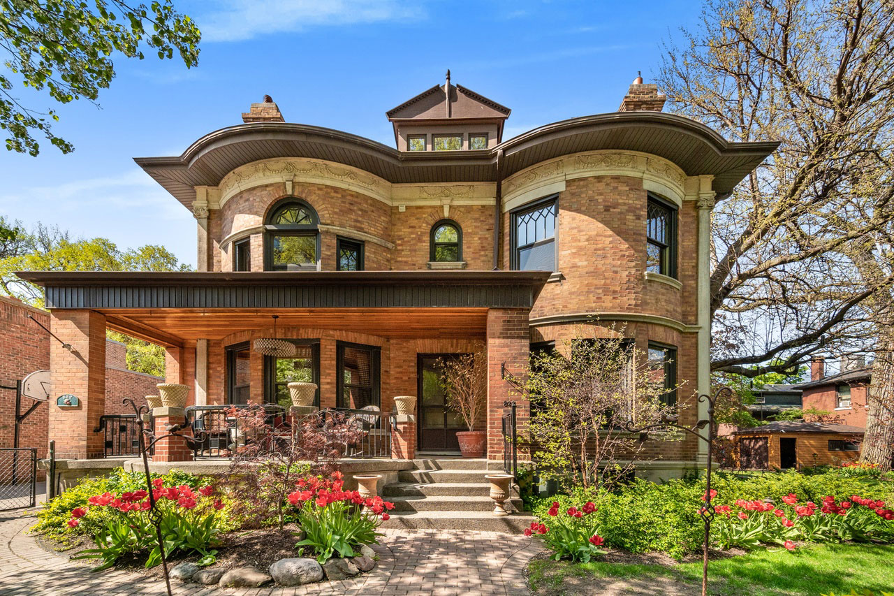 Four Architectural Gems in Chicago’s Buena Park for Sale Chicago Magazine