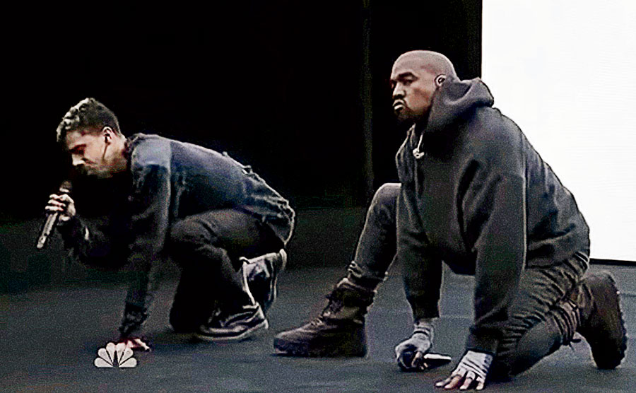 Vic Mensa performing with Kanye West