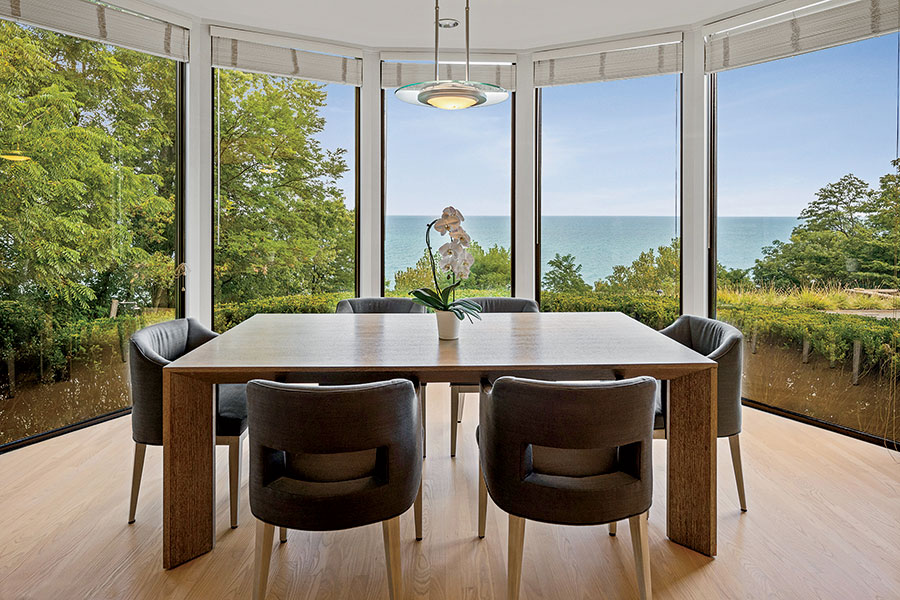 Glencoe home's dining room