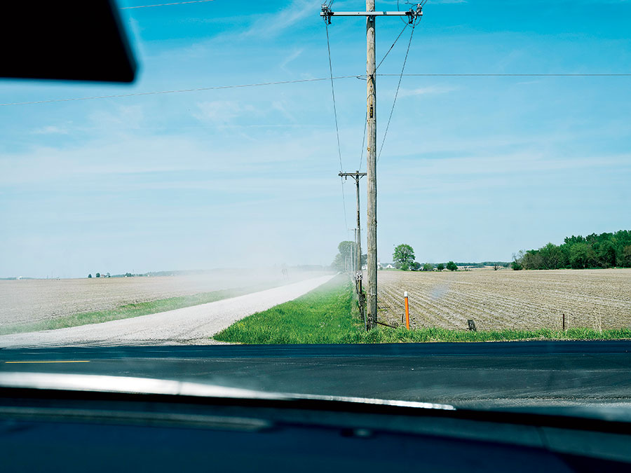 Driving through farms between Moline and Oquawka.