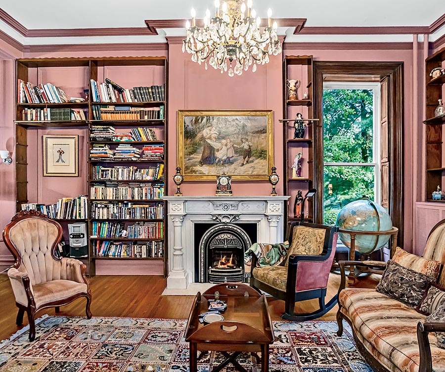 The library of the Evanston mansion