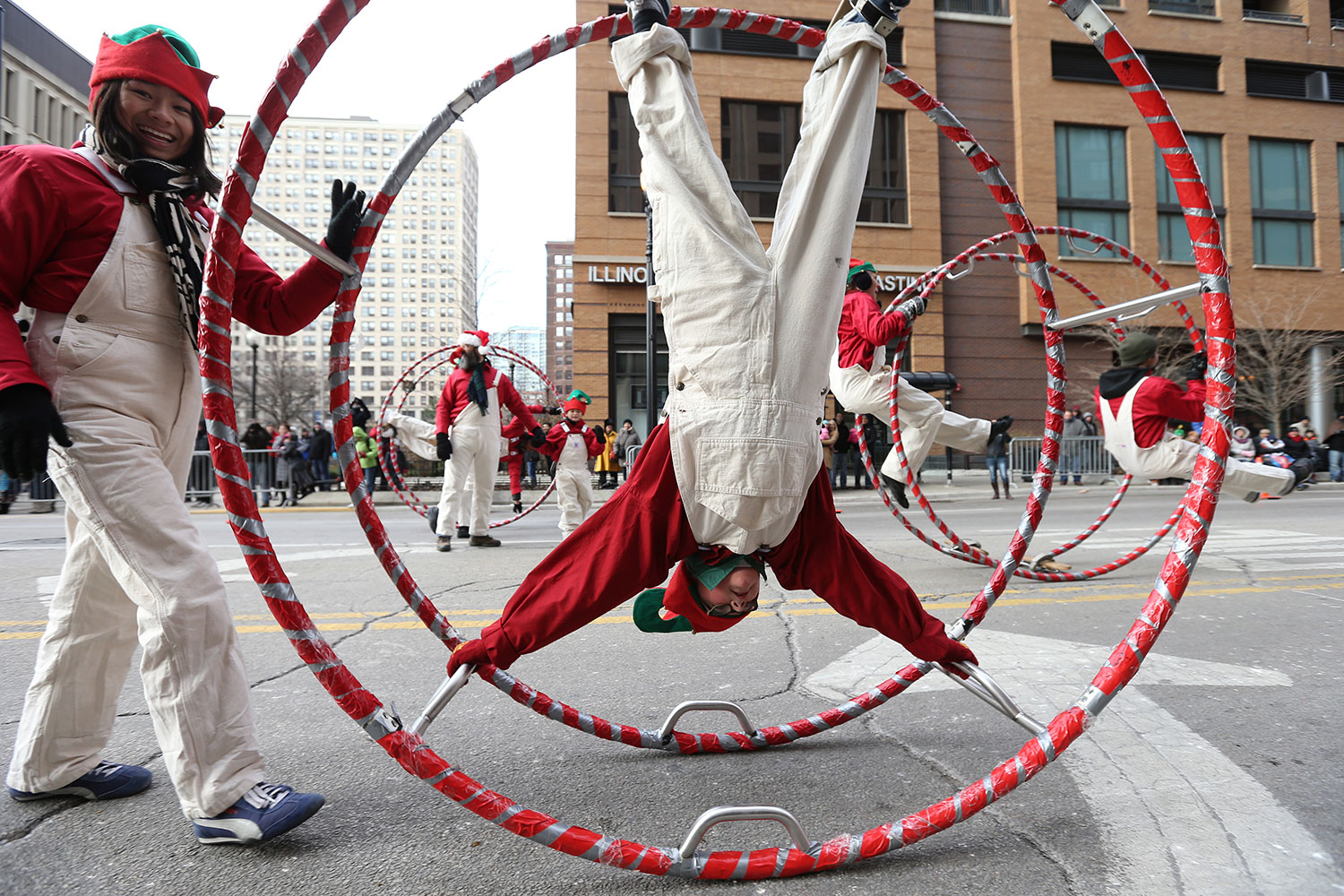 Performers with the CirquesExperience