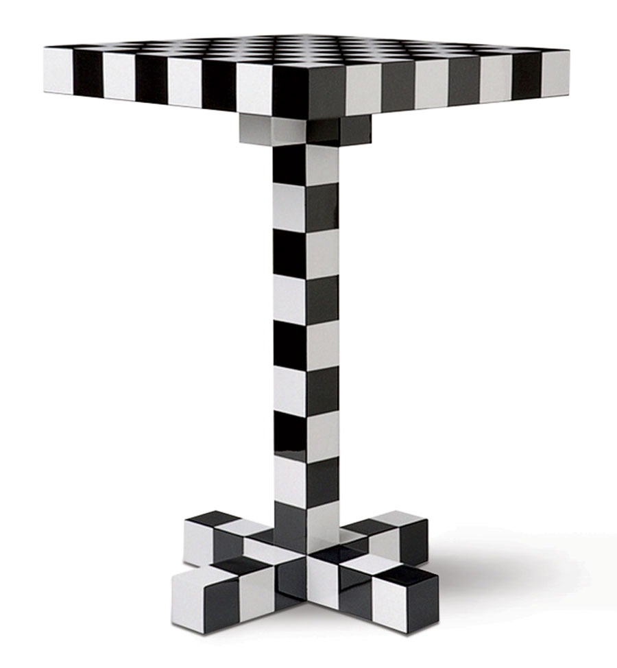 Moooi lacquered wood Chess table