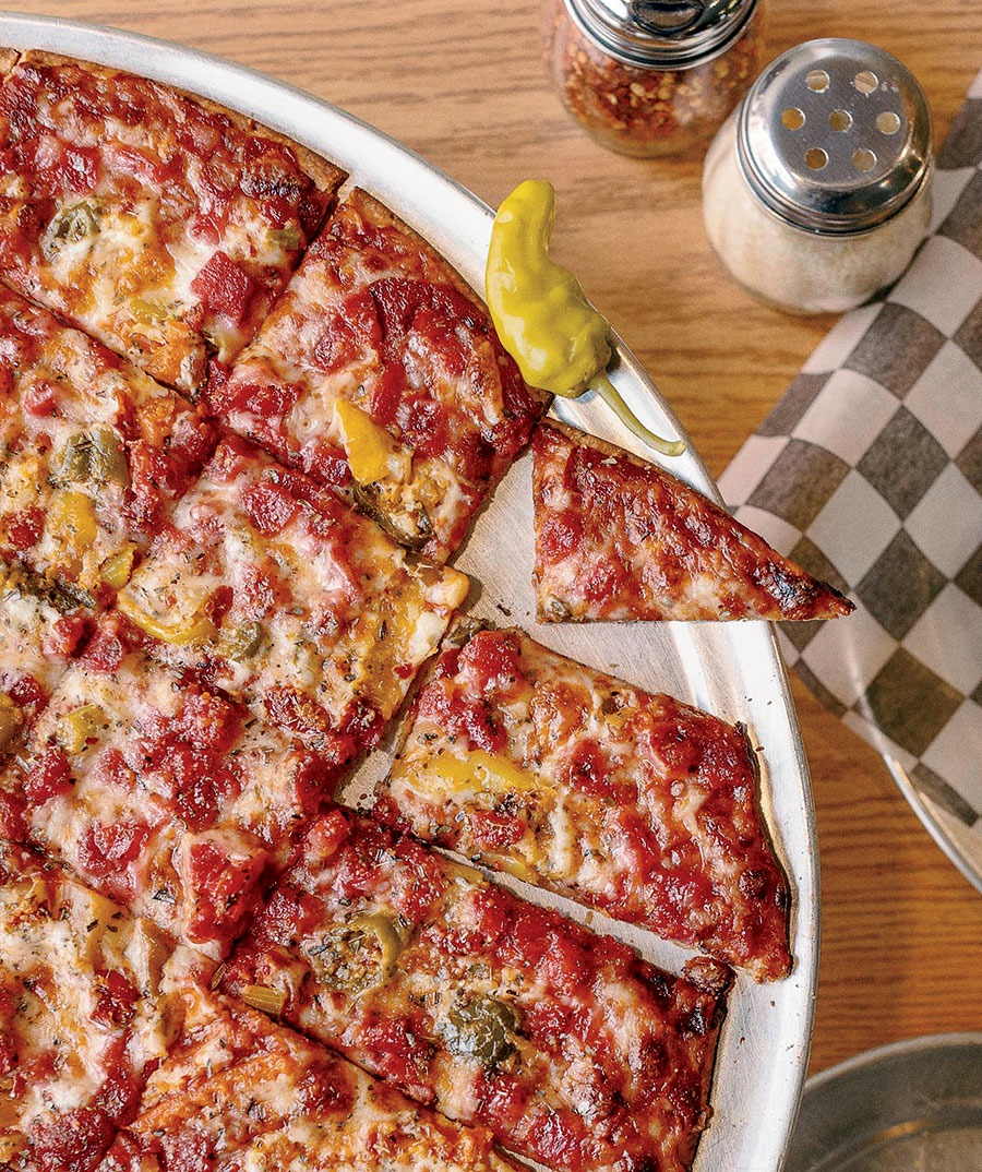 Longanisa and giardiniera pizza