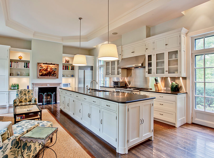 The kitchen in the Lake Bluff home