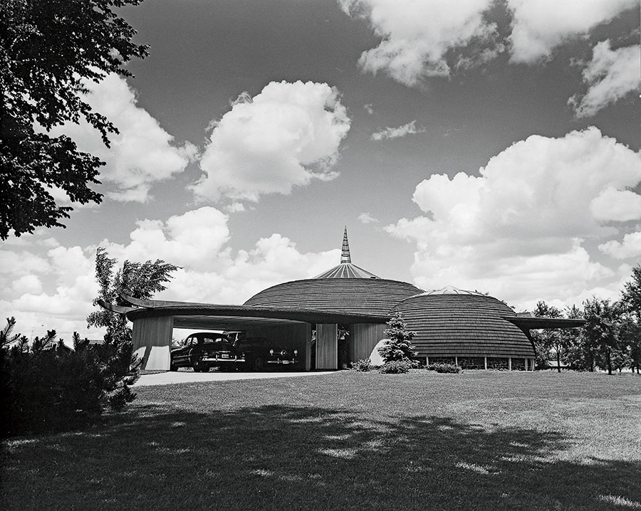 Goff’s best-known structure in the Chicago area is the circular Ford House in Aurora, built in 1949.