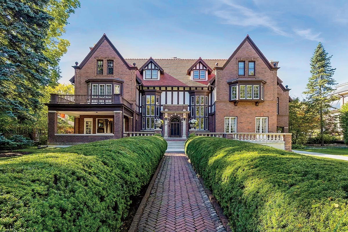 Outside the mansion at 1120 Forest Avenue in Evanston