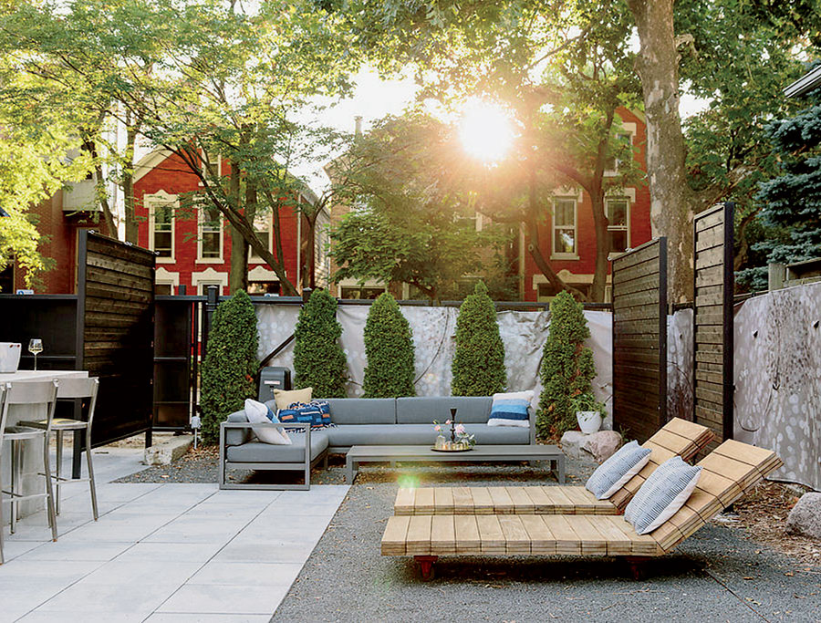The patio area at 1019 North Wolcott Avenue