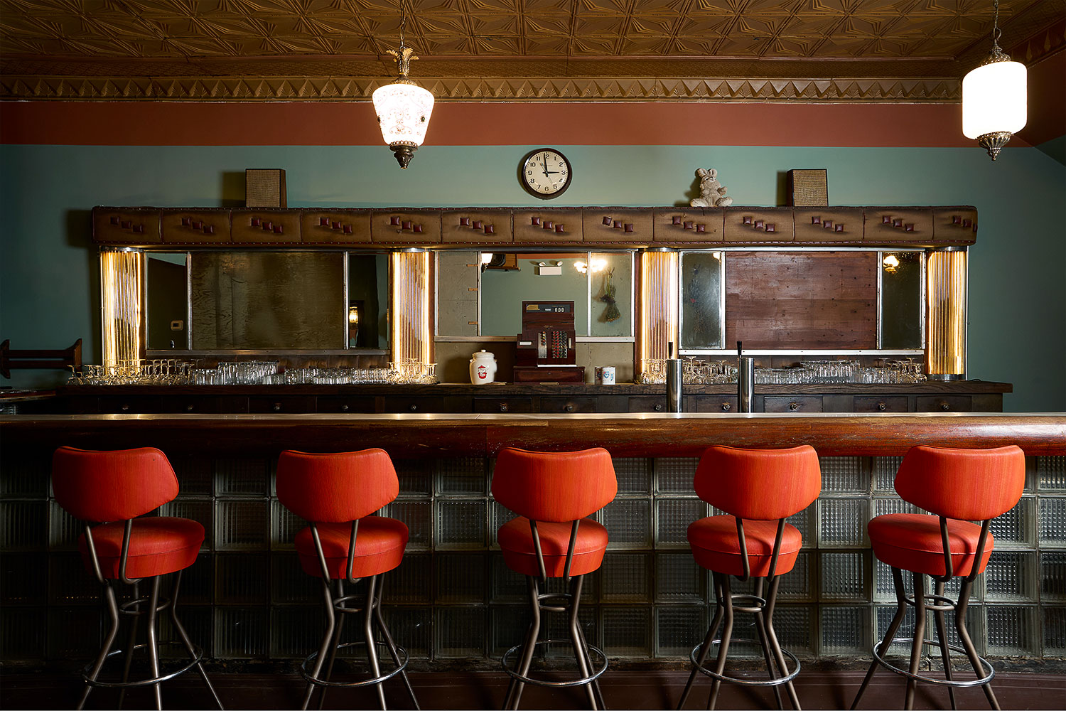 The bar at The Belmont Tavern