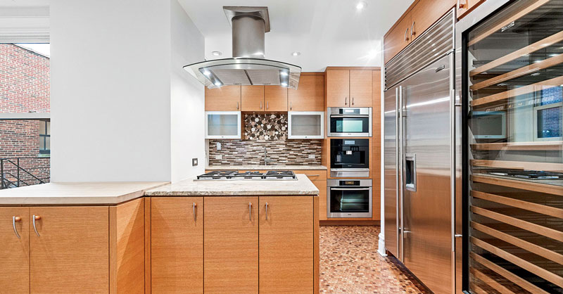 chicagomag.com - A DeGolyer-Designed Condo Hits the Market